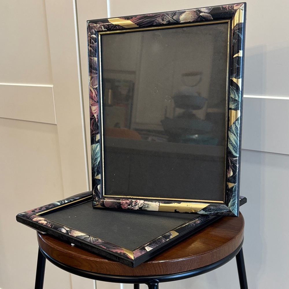 Vintage Floral Patterned Picture Frame Set